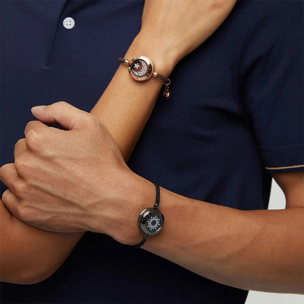 TOTWOO Long Distance Touch Bracelets for Lover ,Light up&Vibration Relationship Gifts for Lovers Smart Jewelry Love Bracelets